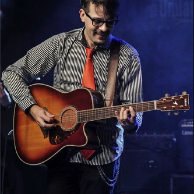 Vanja G. Guitarrist (acoustic and electric guitars), has played in many Jingles and songs produced by Lan Media Productions.